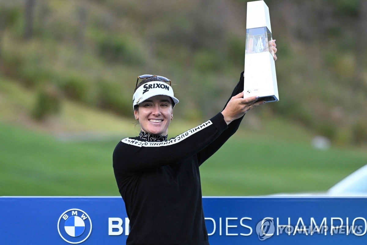 (LEAD) Australian Green wins LPGA tournament in S. Korea