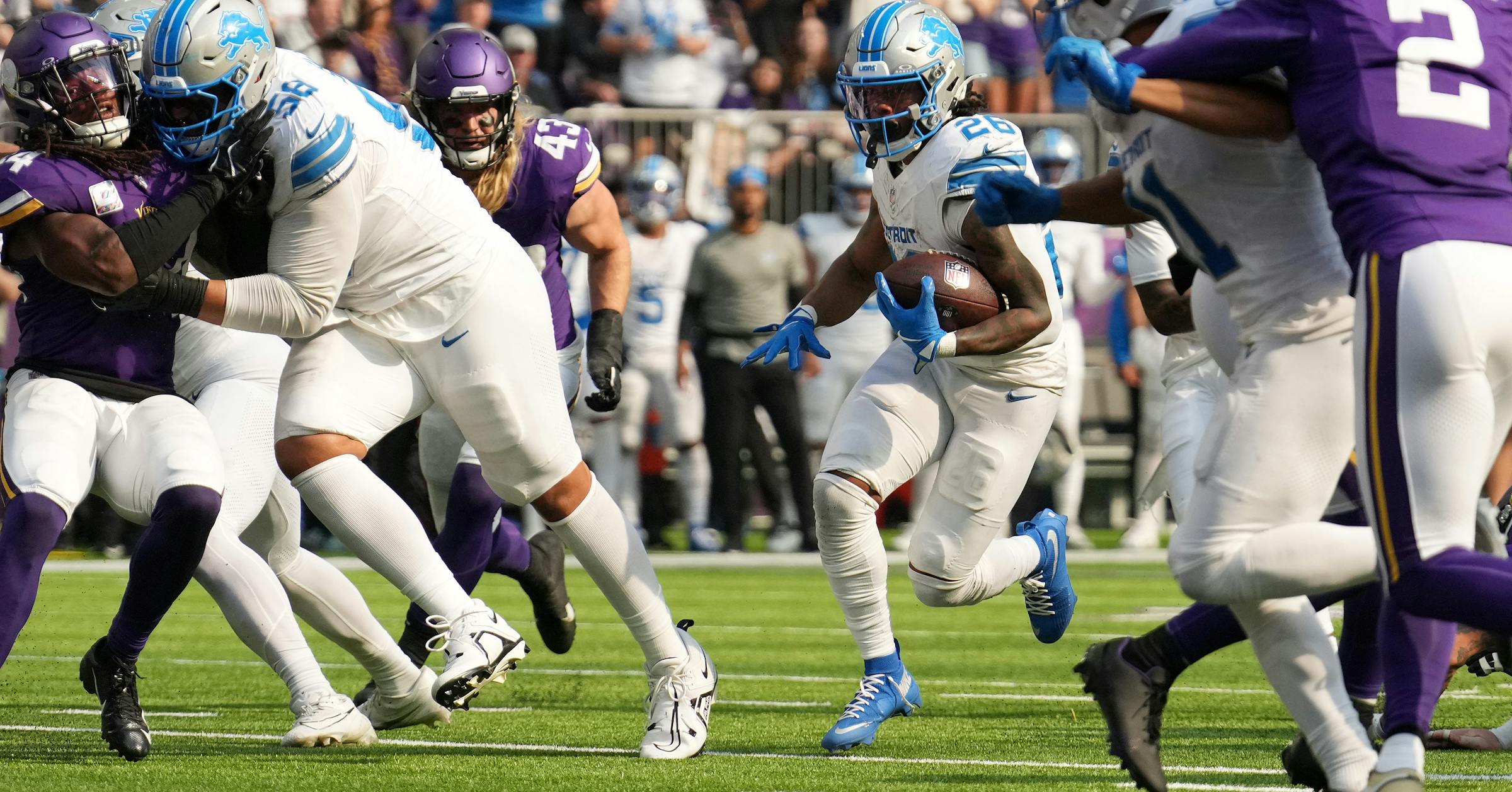 Lions beat Vikings 31-29 as field goal in final seconds hands Minnesota its first loss