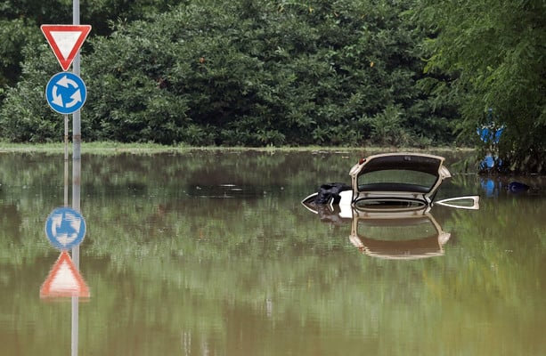 One killed as flooding hits Italy's northeast flatlands