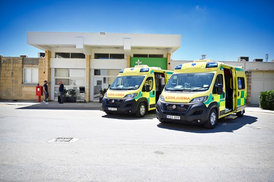 Two people fall from height in Gozo