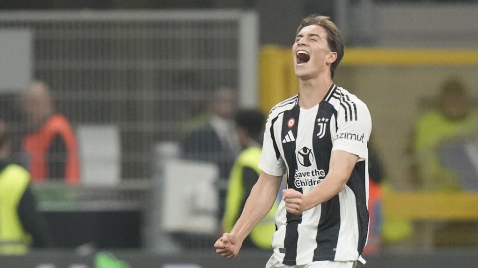 Substitute Kenan Yildiz's late double helps Juventus draw 4-4 at Inter 