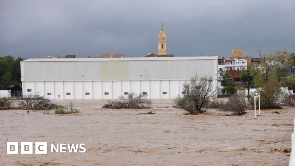 Bodies recovered after flash floods in Spain