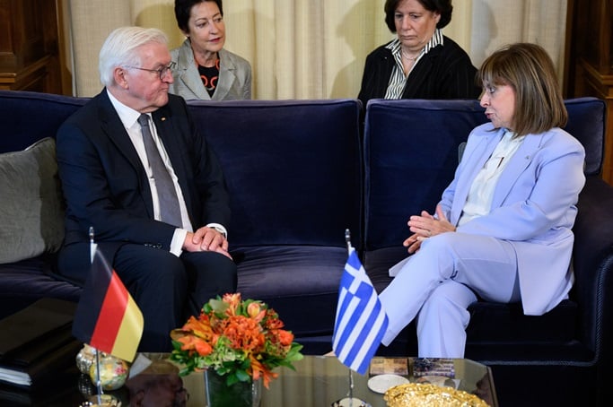 German president confronted with Greek reparations demands