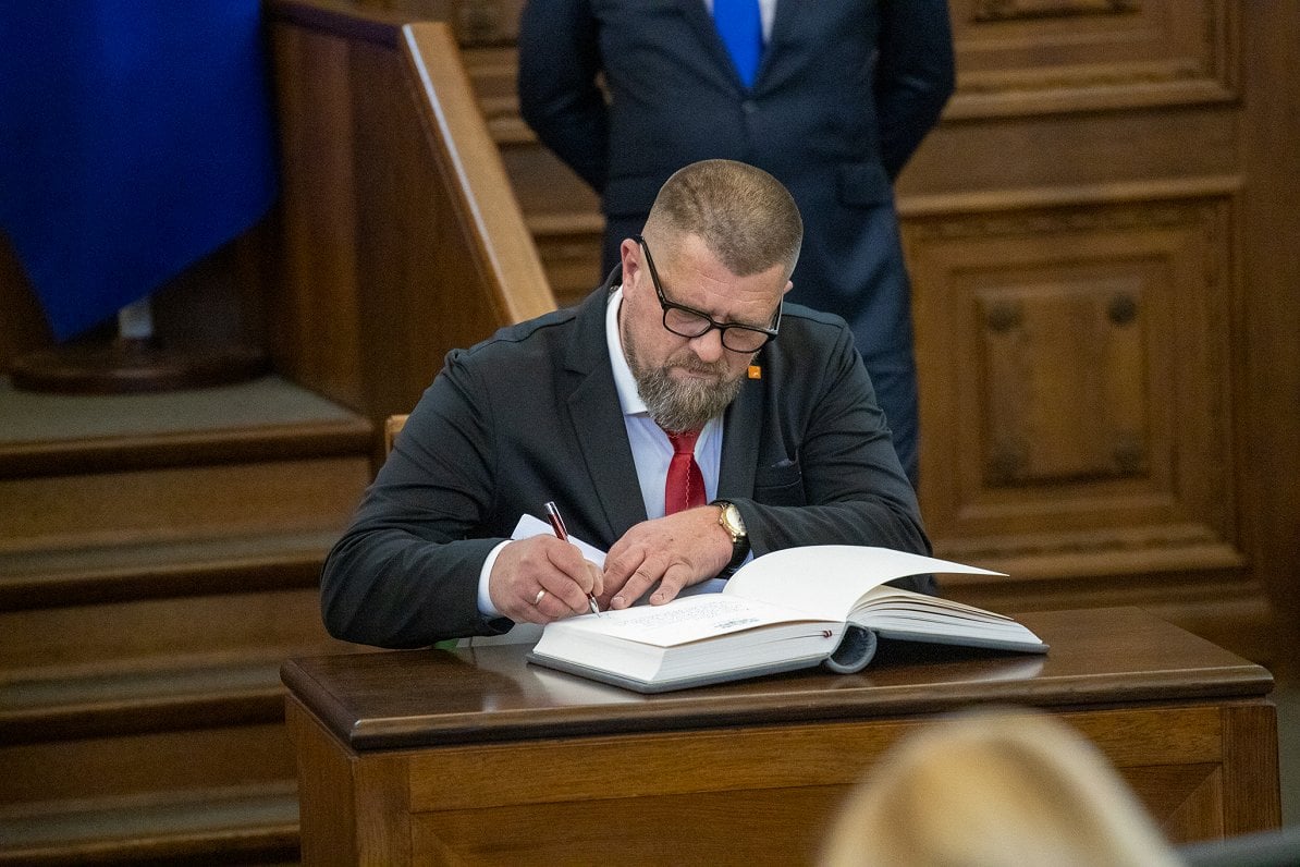 Saeima sends MP to Latvian language test for first time ever