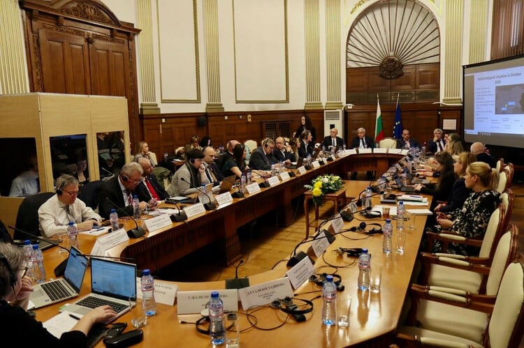 Chief Veterinary Officers of Central and Eastern Europe Hold Informal Discussion in Sofia on Animal Disease Control