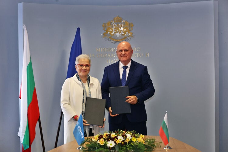 Caretaker Education Minister, UNHCR Representative in Bulgaria Sign Cooperation Memorandum