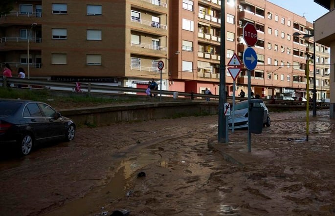 Death toll from Spain's flash flood rises to 158