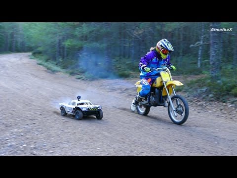 Dirtbike vs RC Car