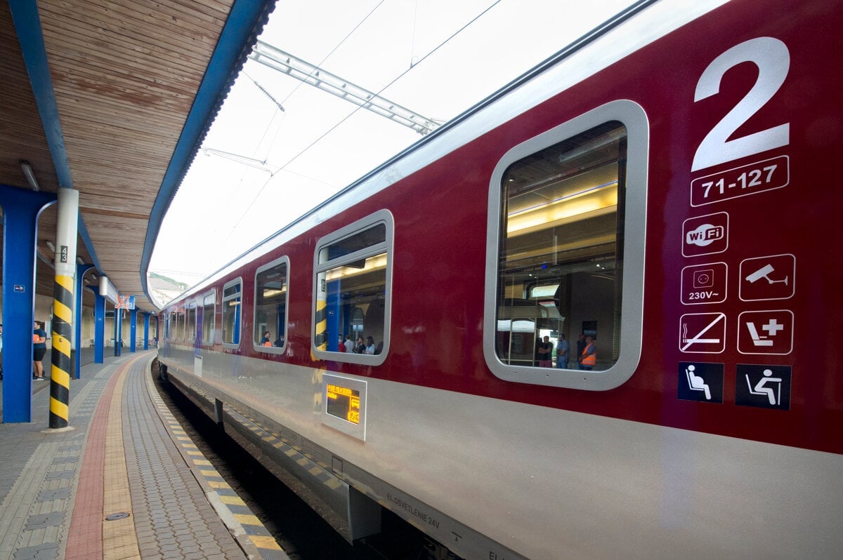 The clocks go back this weekend; three cross-country night trains will be affected