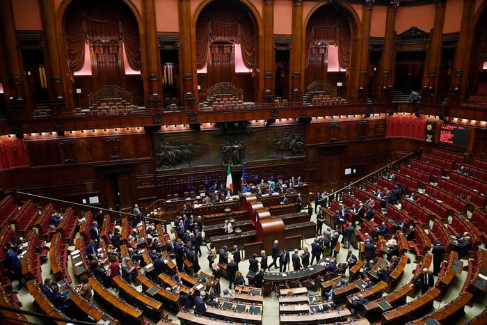 Safe Countries decree becomes amendment, opposition outraged