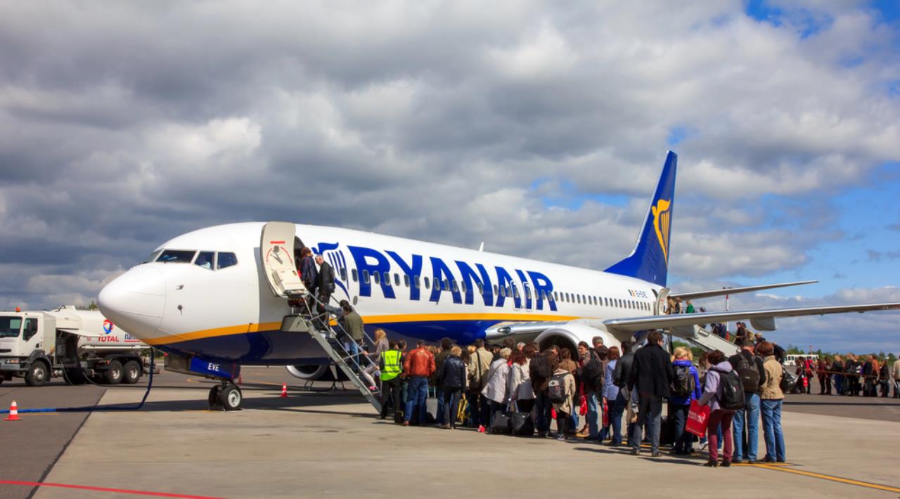 Ryanair left Hungarian families even with small kids at Valencia airport