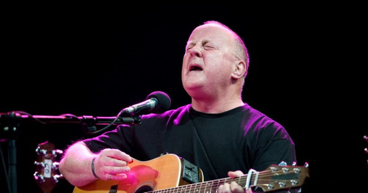 Late Late Show: Viewers hail Christy Moore a 'national treasure' after RTE chat show appearance