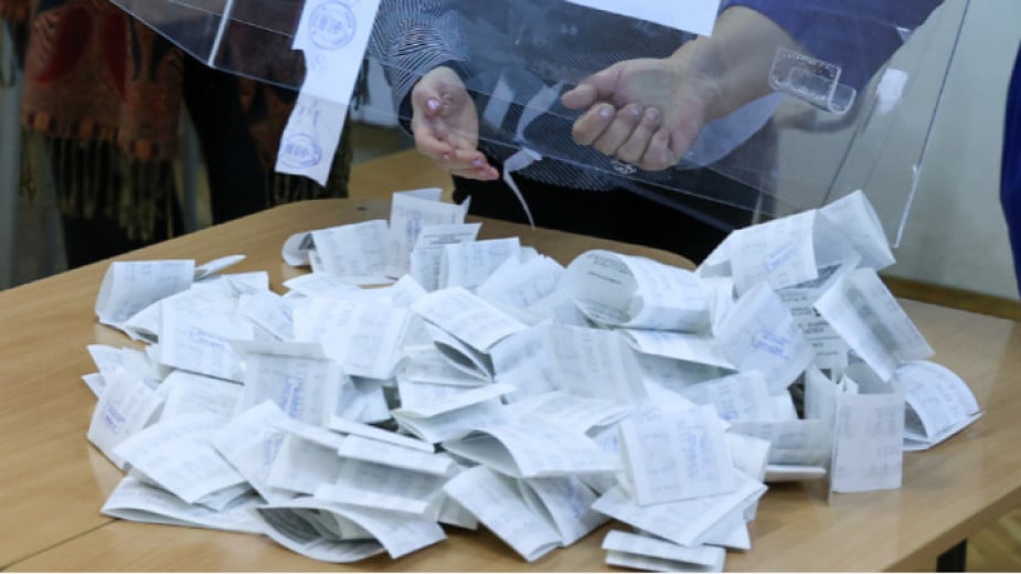 65 cameras from the online video streaming of the elections have no recordings