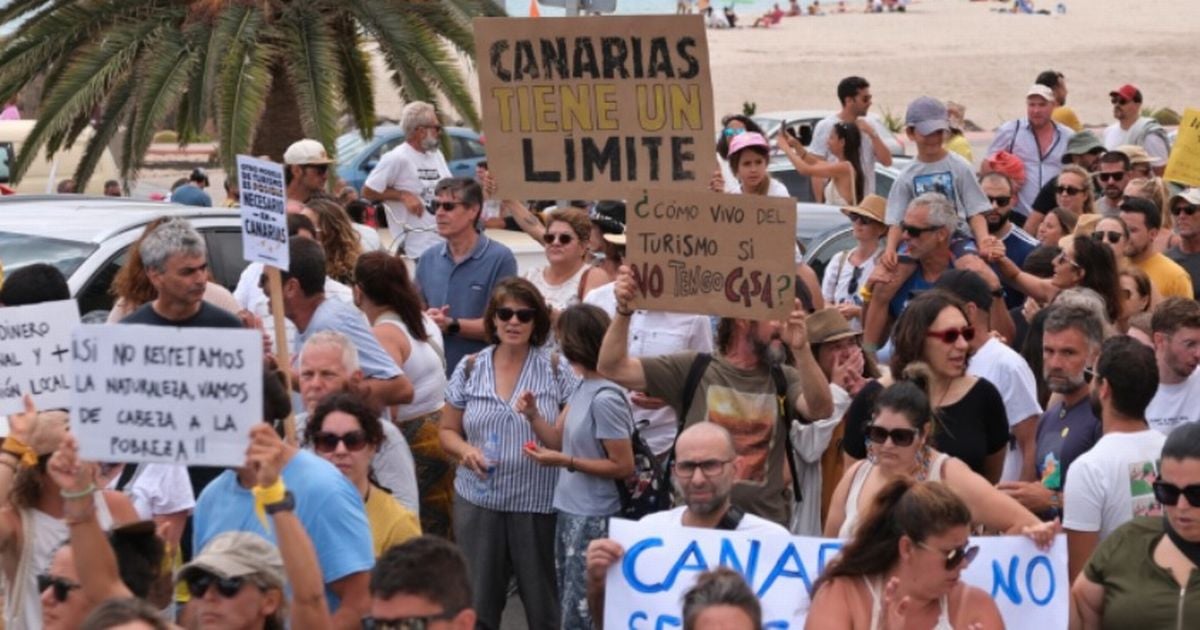 Spain handed humiliating update over protests as UK tourists make feelings clear