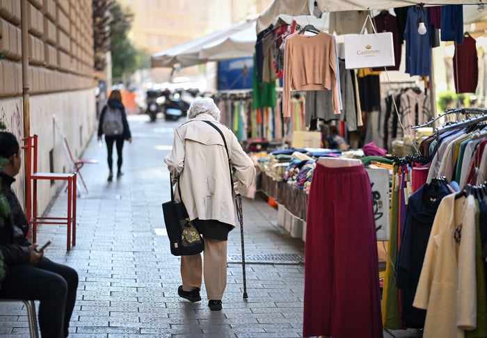 Number of Italian centenarians up 30% in 10 years - Istat