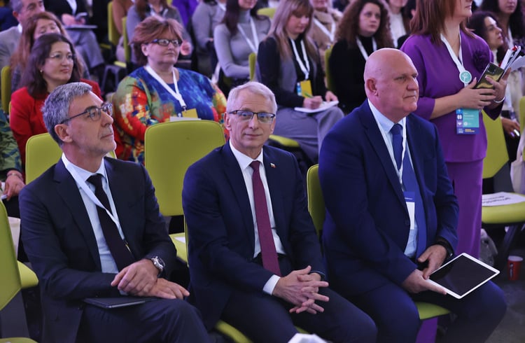 Education Minister Tsokov Opens Conference on Skills for Innovation in Education