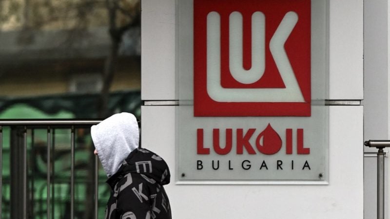 Lukoil denies sale of Neftochim in Bulgaria to Qatari-British consortium