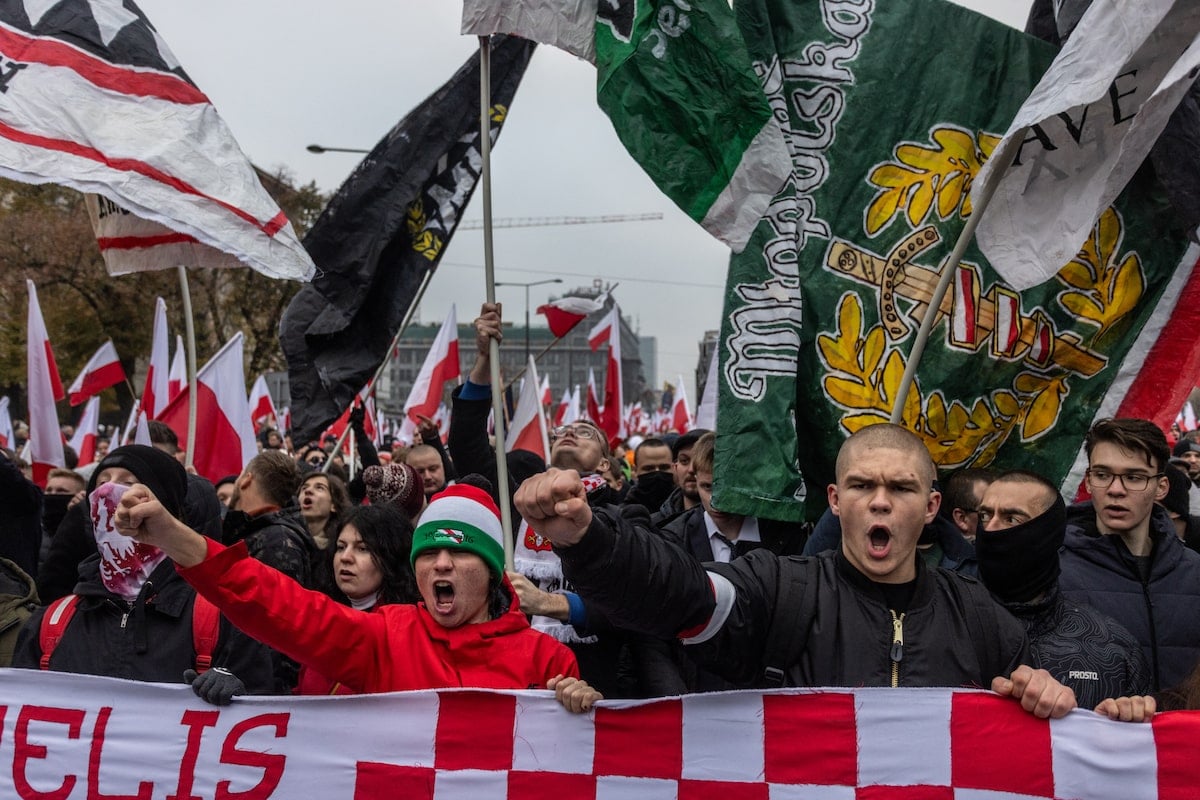 Tens of thousands march in far-right Independence Day event in Warsaw