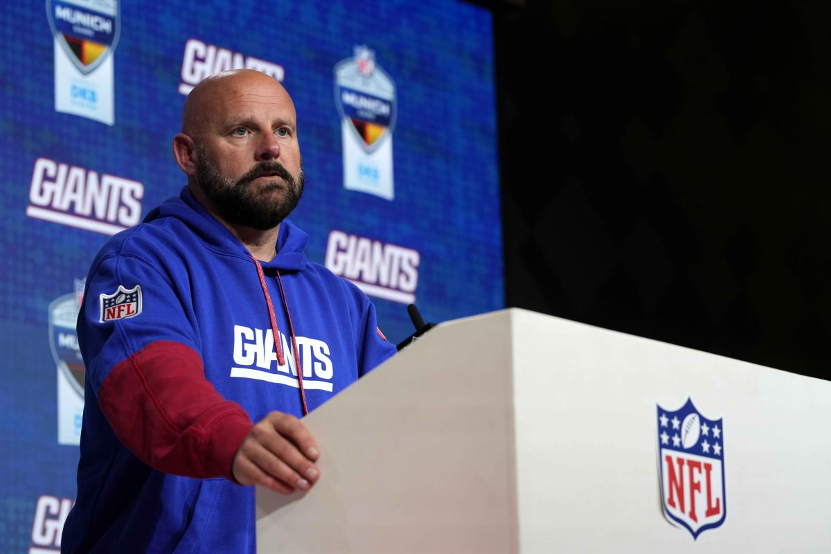 Giants coach Brian Daboll declines to comment on whether Daniel Jones will remain starting QB