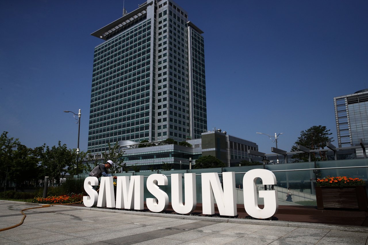 Samsung Electronics shares more than 100 patents with smaller firms