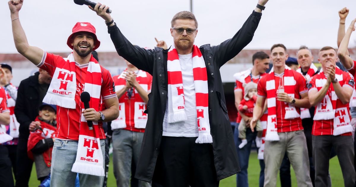 Shelbourne boss Damien Duff tipped to be the next Ireland manager by Boys in Green legend