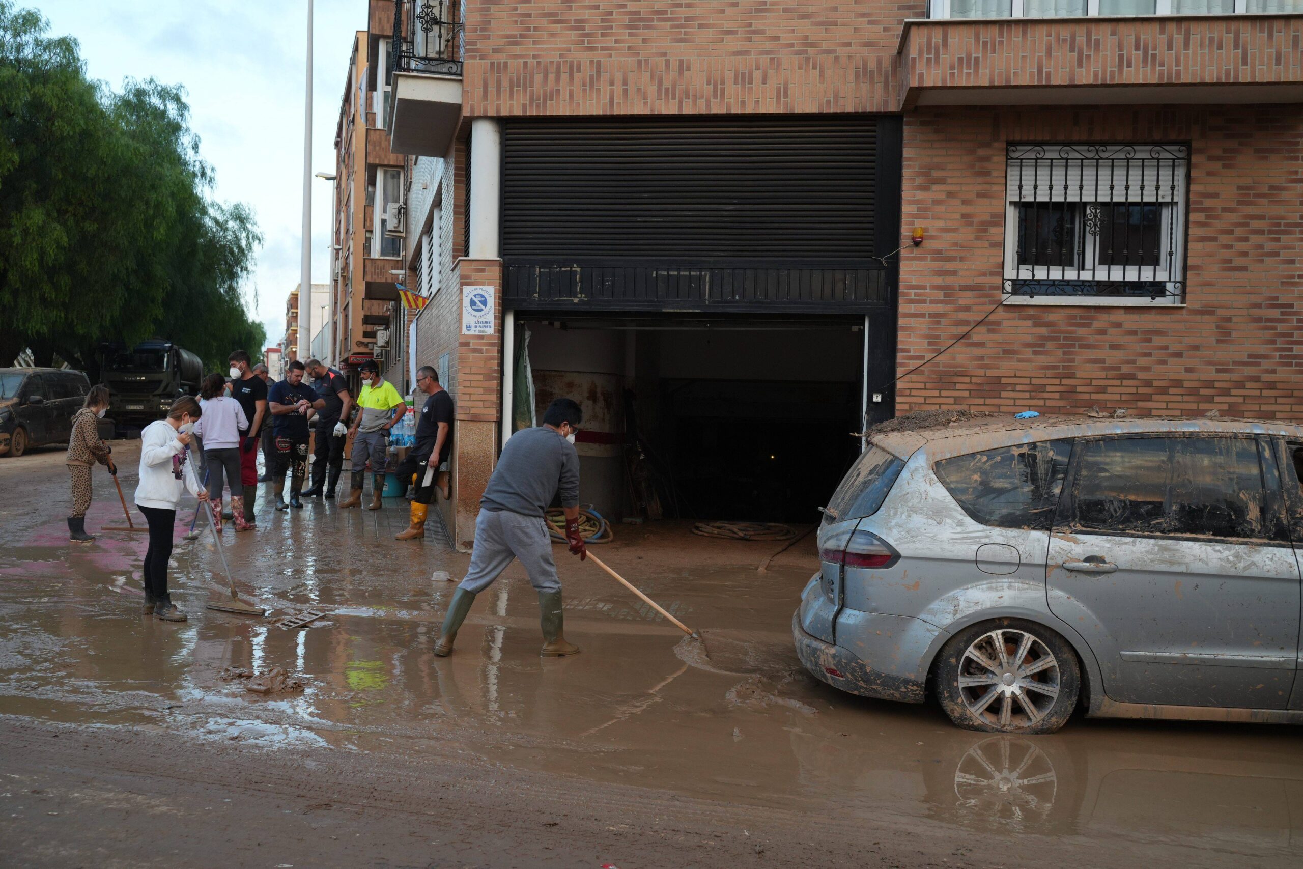 Valencia bans all non-essential car journeys from 6pm TONIGHT amid fears of yet more DANA floods