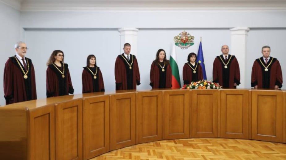 Three new constitutional judges take oath