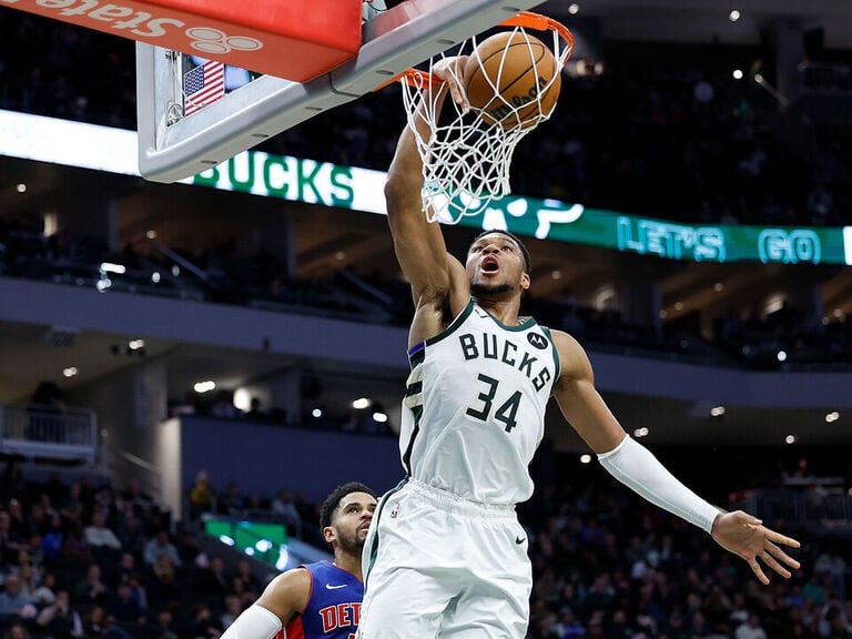 Giannis drops NBA season-high 59 points in OT win over Pistons