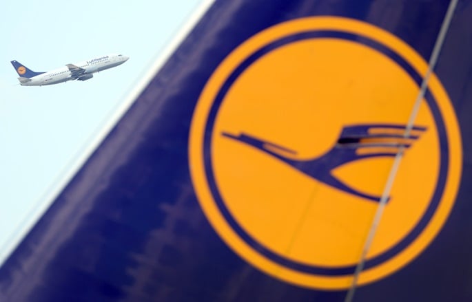 Lufthansa to cut 400 admin jobs