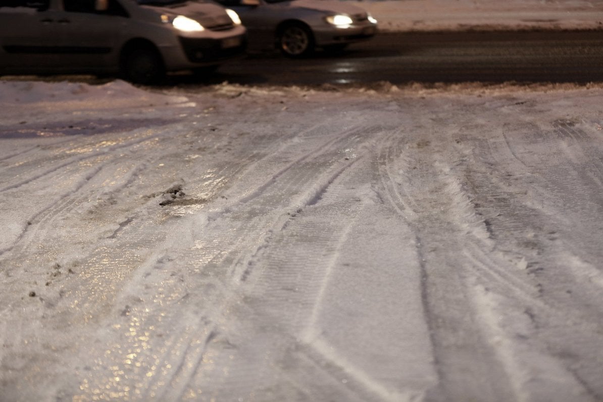 Roads icy Friday morning in Latvia