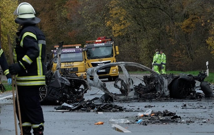 6 killed in head-on traffic collision in Germany