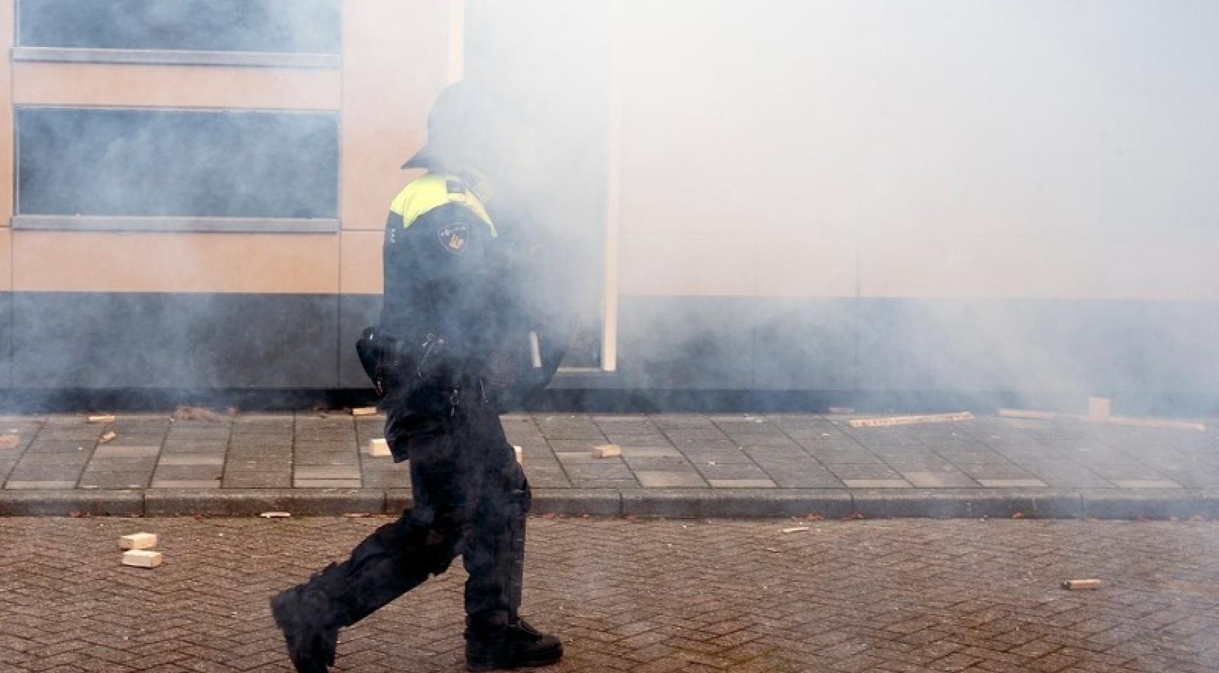 Cop's baton strike at Amsterdam protest left shopper with serious brain injury: lawyer