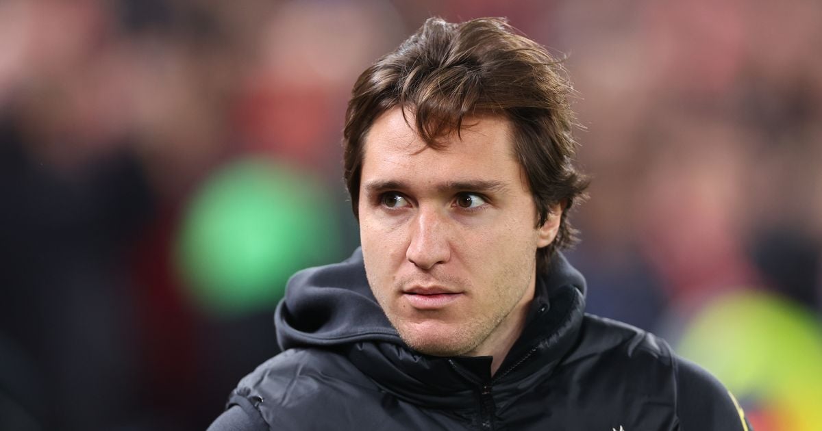 Federico Chiesa offered Liverpool escape route after Arne Slot's 'difficult' admission