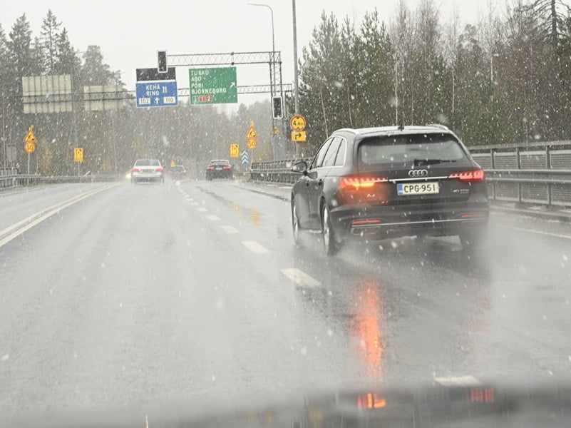 Heavy snowfall to make conditions difficult for motorists in Finland on Wednesday