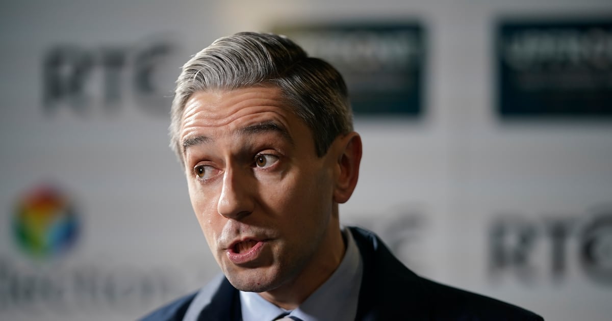 Simon Harris doubles down on defence of John McGahon despite widespread criticism