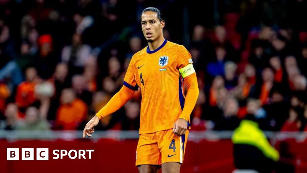 Van Dijk leaves Netherlands camp