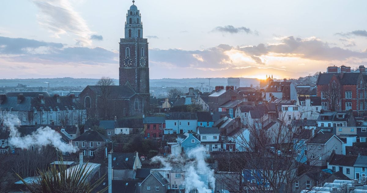 Met Eireann issues new snow warning for six counties as 'proper dusting' on the way