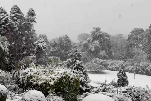 Storm Bert to hit Ireland tomorrow as nationwide Status Yellow low temperature warning extended 