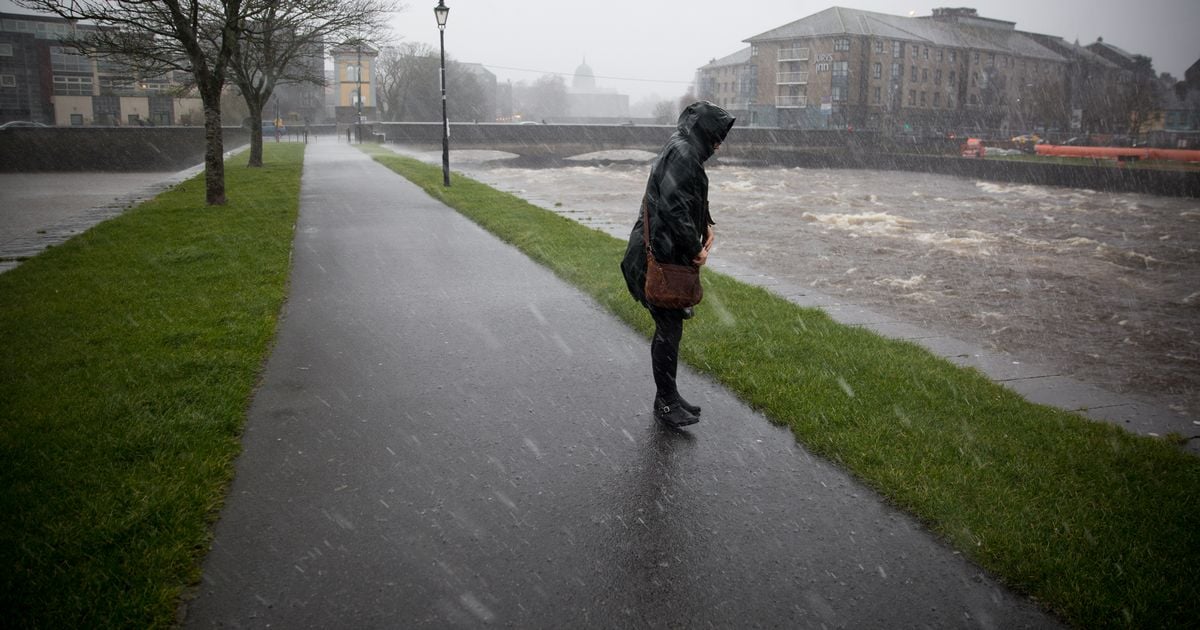 Storm Bert named by Met Eireann as 14-hour weather warning issued for all of Ireland