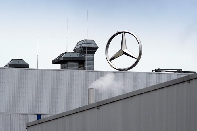 Mercedes-Benz plans substantial cost cuts