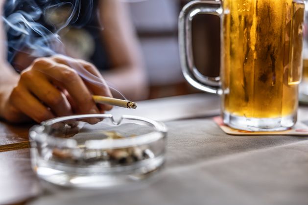 Smoking habits differ depending on level of education, study finds 