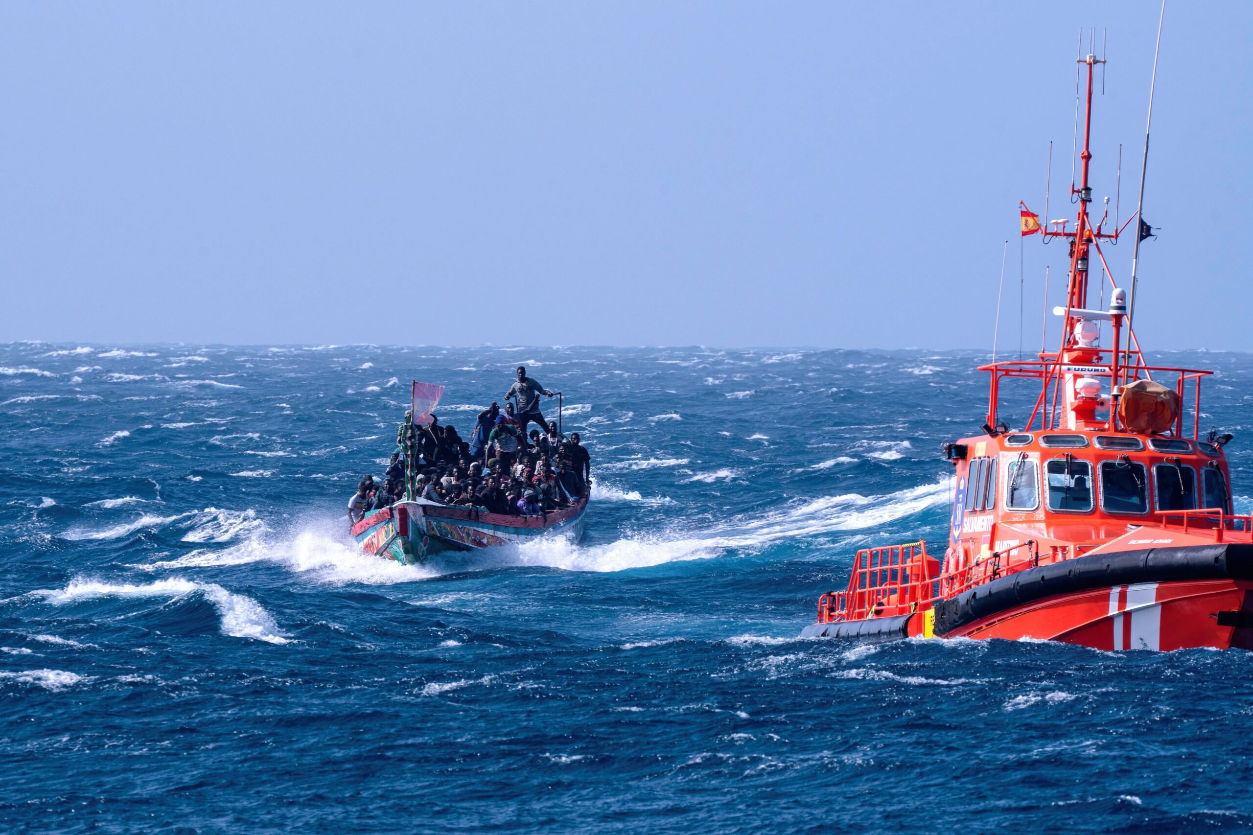 Migrant arrivals at the Canary Islands to break record for second year running: 10% estimated to die on the journey to Spain