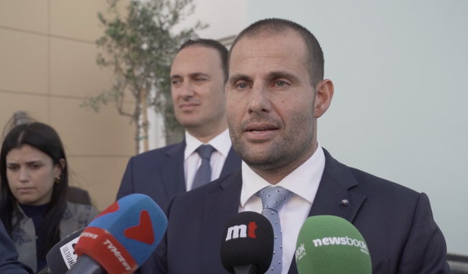  [WATCH] Robert Abela refuses to say whether Amanda Muscat should refund unjustified salary 