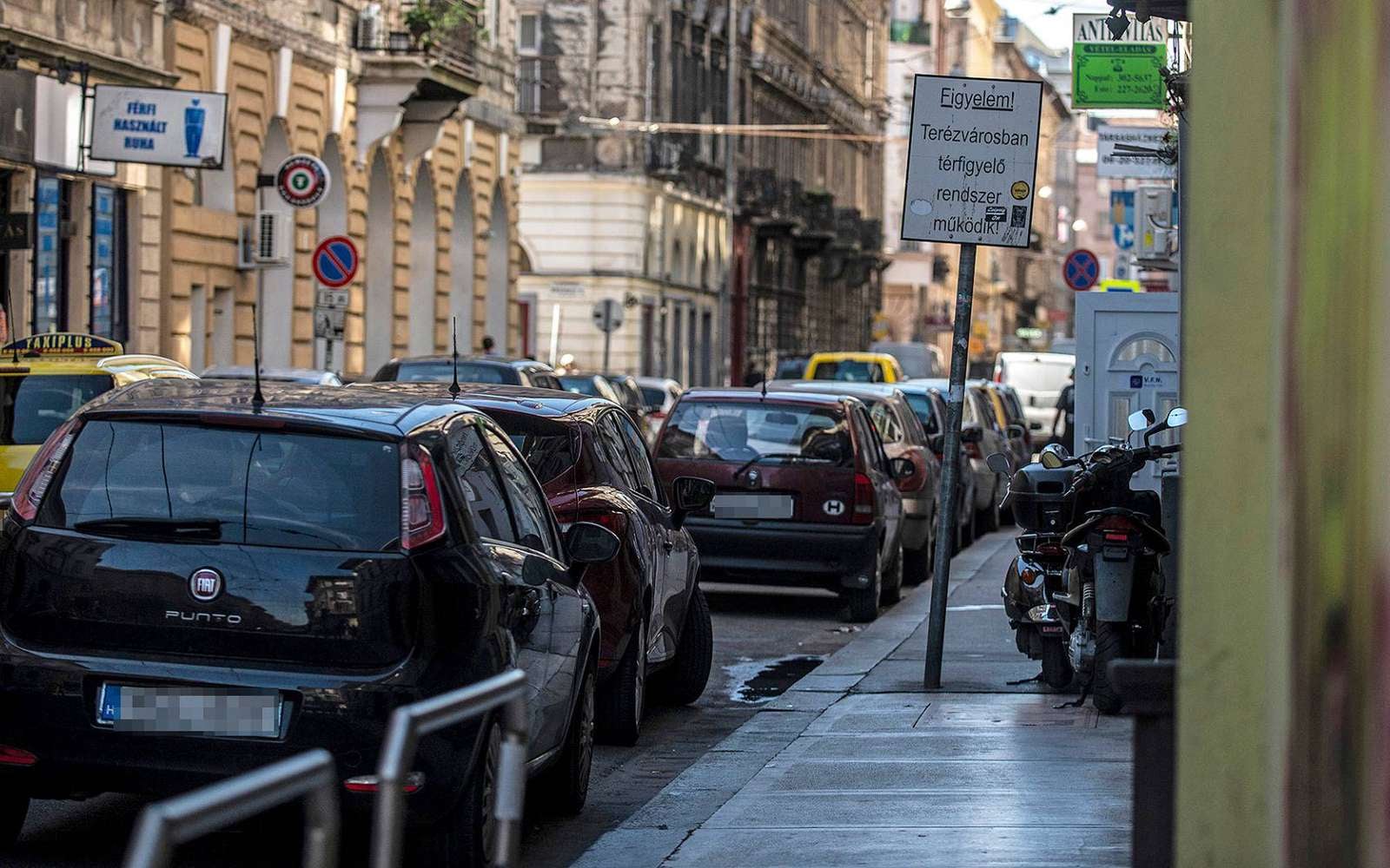 Regime change in parking in Budapest: Parking ticket machines may be removed in 2026