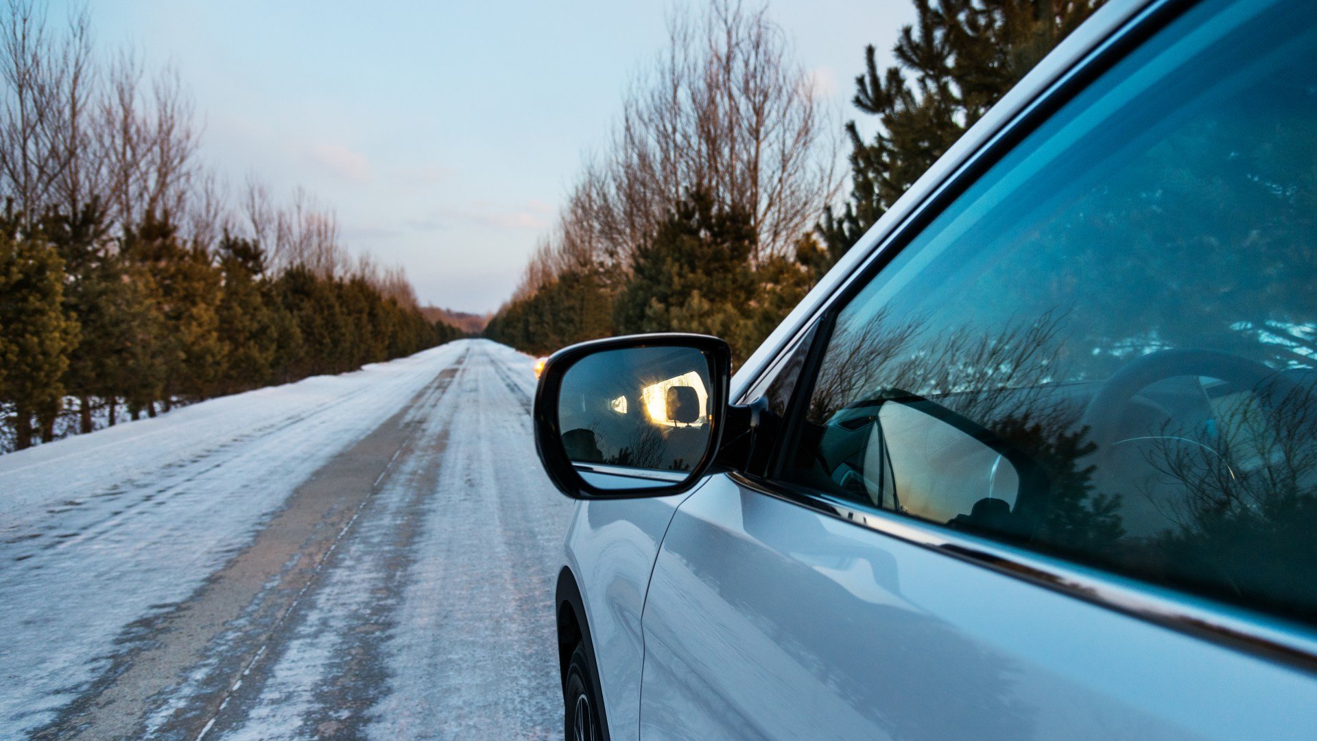 Urgent warning over 'dangerous' Irish roads amid 9 'essential' winter driving tips - including when to use low gear