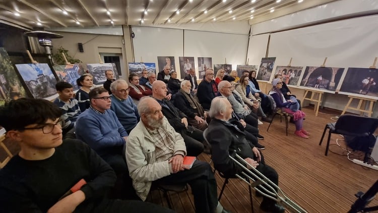 Photo Exhibition, Documentary on Bosilegrad Presented at Bulgarian Cultural and Information Center in Skopje