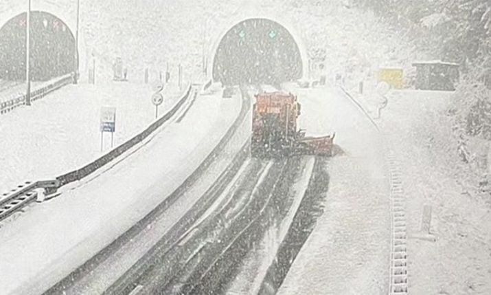 Snow and wind bring chaos to Croatian motorways