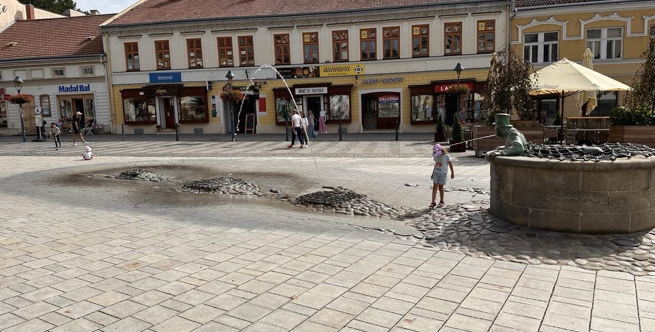 Transforming City Fountain Management with SenseCAP LoRaWAN Weather Monitoring-Based Automation in Slovakia