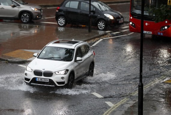 Storm Bert sweeps through UK, leaving 3 dead