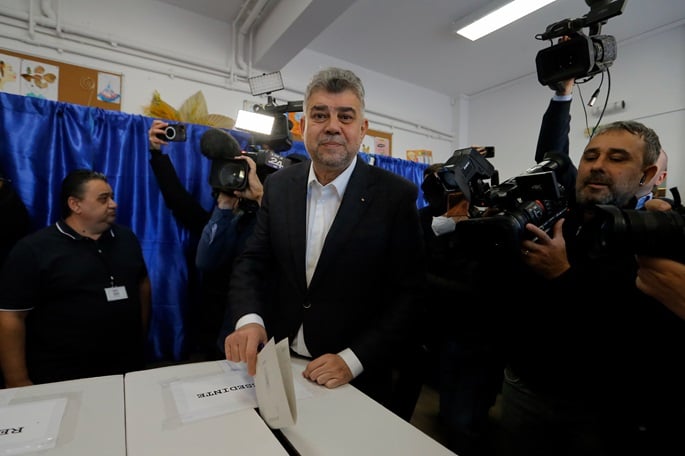 Incumbent PM leads Romania's presidential poll